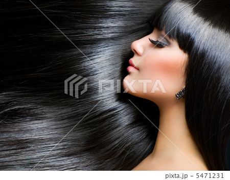 Beautiful Brunette Girl. Healthy Long Hair Beautiful Brunette Girl. Healthy Long Hair 5471231