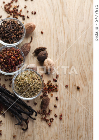 Spice Border 5477621