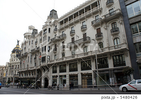 スペイン　マドリードの街並み　グランビア通り 5480426