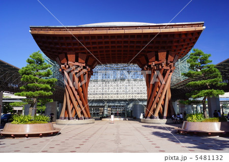 金沢駅(鼓門) 5481132