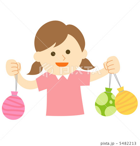 ヨーヨーを持つ女の子 5482213