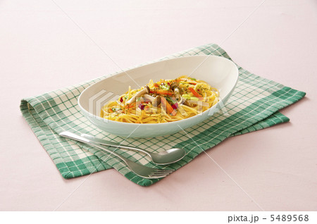キノコパスタ 5489568