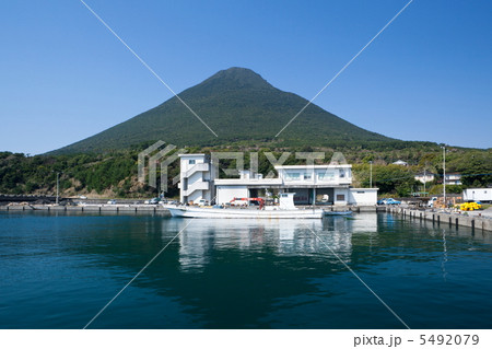 川尻港と開聞岳 5492079