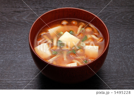 なめこと豆腐の味噌汁 5495228
