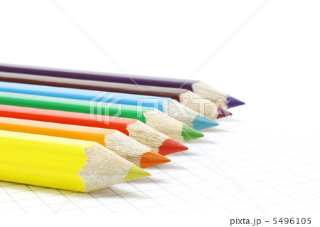 Big colour pencils on the notepad 5496105
