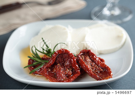 Sun-dried tomatoes and mozzarella Sun-dried tomatoes and mozzarella 5496697