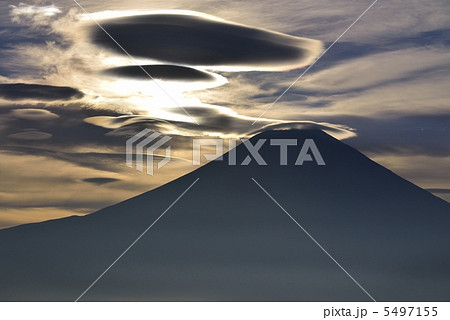 富士山とつるし雲 5497155