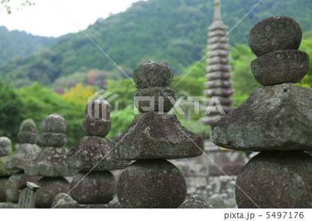 化野念仏寺の石塔 5497176