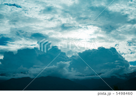 中央アルプスの山々と雲 5498460
