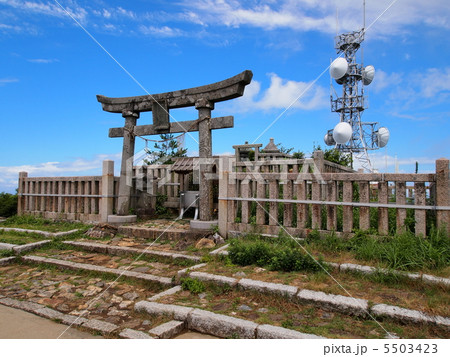 弥彦神社奥宮（御神廟） 5503423