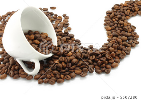 White cup and coffee beans path 5507280