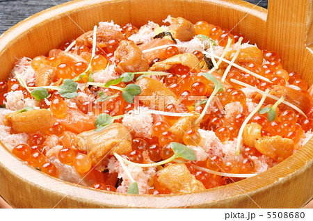 カニ・ウニ・いくら3種ちらし カニ・ウニ・いくら3種ちらし 5508680