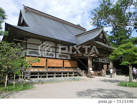 中尊寺の本堂(岩手県西磐井郡平泉町) 中尊寺の本堂(岩手県西磐井郡平泉町) 5523396