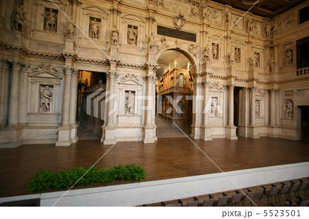 テアトロ・オリンピコ 5523501