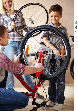 Repairing bike 5527960