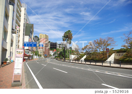 熱海の国道135号線サンビーチのバス停付近から北方面を撮った風景 熱海の国道135号線サンビーチのバス停付近から北方面を撮った風景 5529016