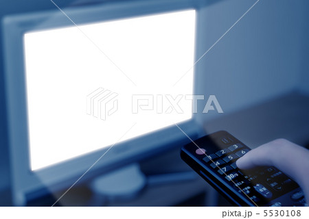 深夜のテレビ 5530108