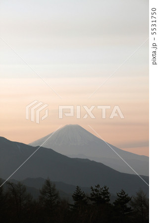 朝の富士山 朝の富士山 5531750