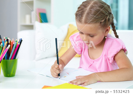 Girl with crayons Girl with crayons 5532425