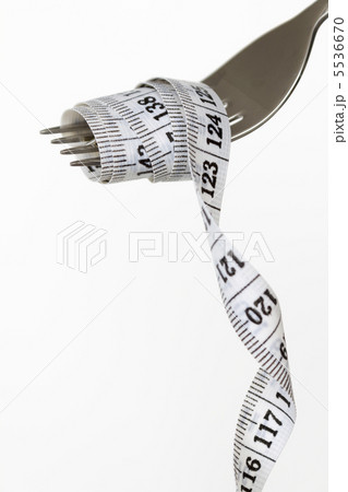 フォークと巻き尺 5536670