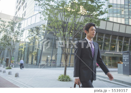 ビジネスマン ビジネスマン 5539357
