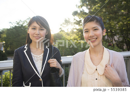 笑顔のOL 5539385