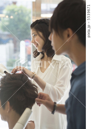 ヘアスタイリング ヘアスタイリング 5539671