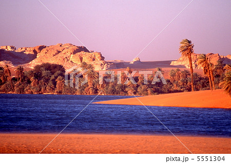 ウニアンガ湖群 5551304