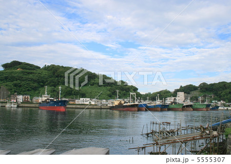 横須賀風物百選の浦賀港が見渡せる渡し船に乗船して 5555307