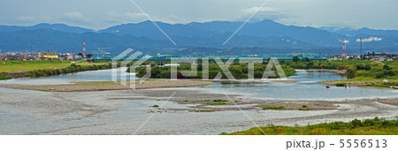 富山散歩・富山大橋より神通川のパノラマ風景 5556513