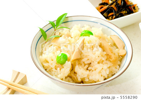 松茸ご飯とお惣菜 松茸ご飯とお惣菜 5558290
