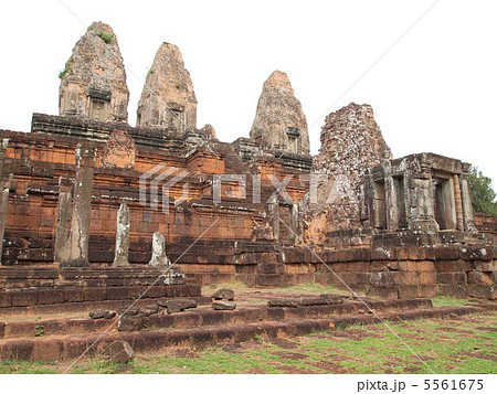 世界遺産　アンコール遺跡のプレ・ループ寺院 5561675