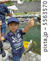 子供 5563570