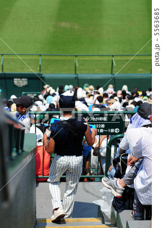 アルバイトの売子 5563685