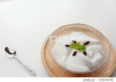 食後のデザート 5564946