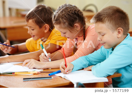 Drawing kids 5577199