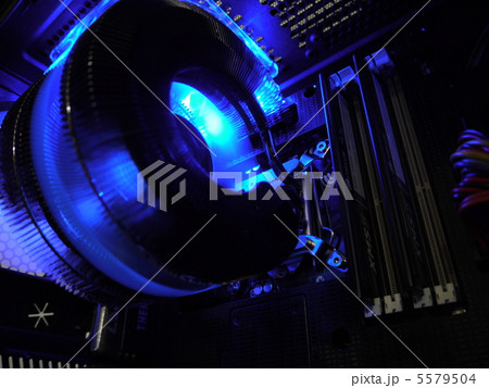 CPUクーラー　ブルー 5579504