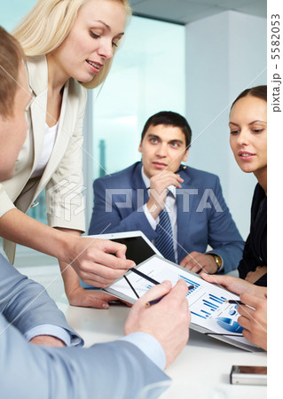 Briefing Briefing 5582053