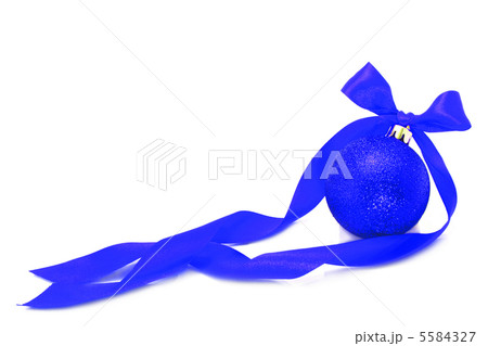 Blue Christmas ball with ribbon 5584327