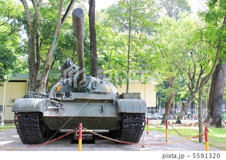 歴史を物語るベトナム戦車 5591320