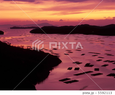 瀬戸内海の夜明け 5592113