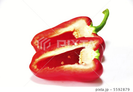 色鮮やかな赤パプリカ 5592879