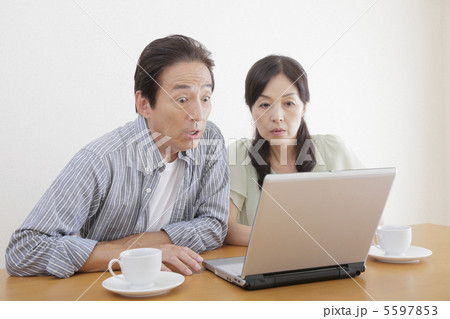 夫婦ライフスタイル 5597853