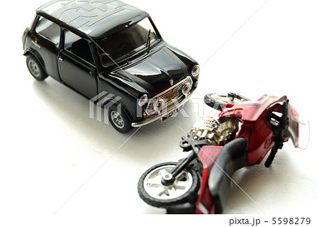自動車事故 5598279