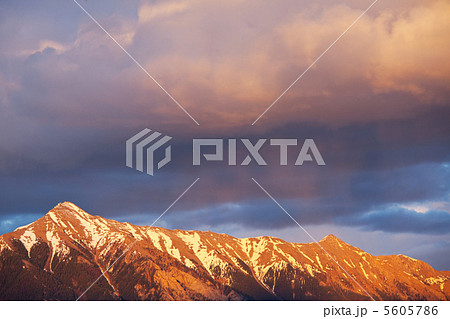 Canadian mountains Canadian mountains 5605786