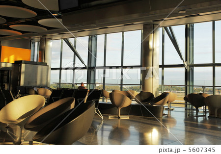 Airport Airport 5607345