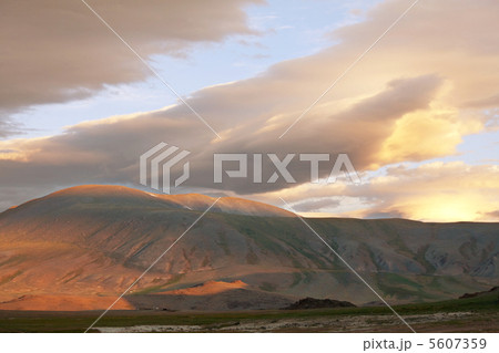 Sunset in mountains Sunset in mountains 5607359