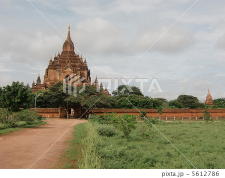 ティーローミィンロー寺院 5612786