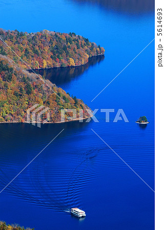 紅葉の名所・八丁出島(中禅寺湖) 紅葉の名所・八丁出島(中禅寺湖) 5614693