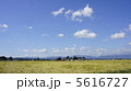 秋晴れの　田園風景 5616727